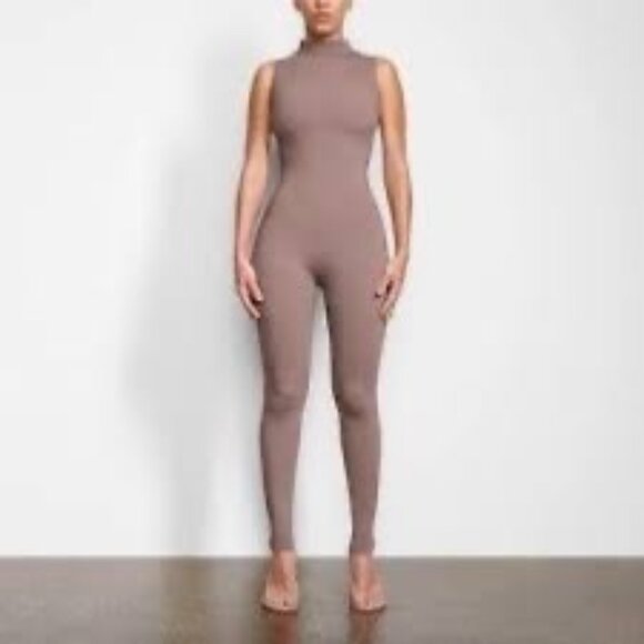 SKIMS All-In-One Mock Neck Sleeveless Onsie Jumpsuit Umber 3X - Picture 1 of 12
